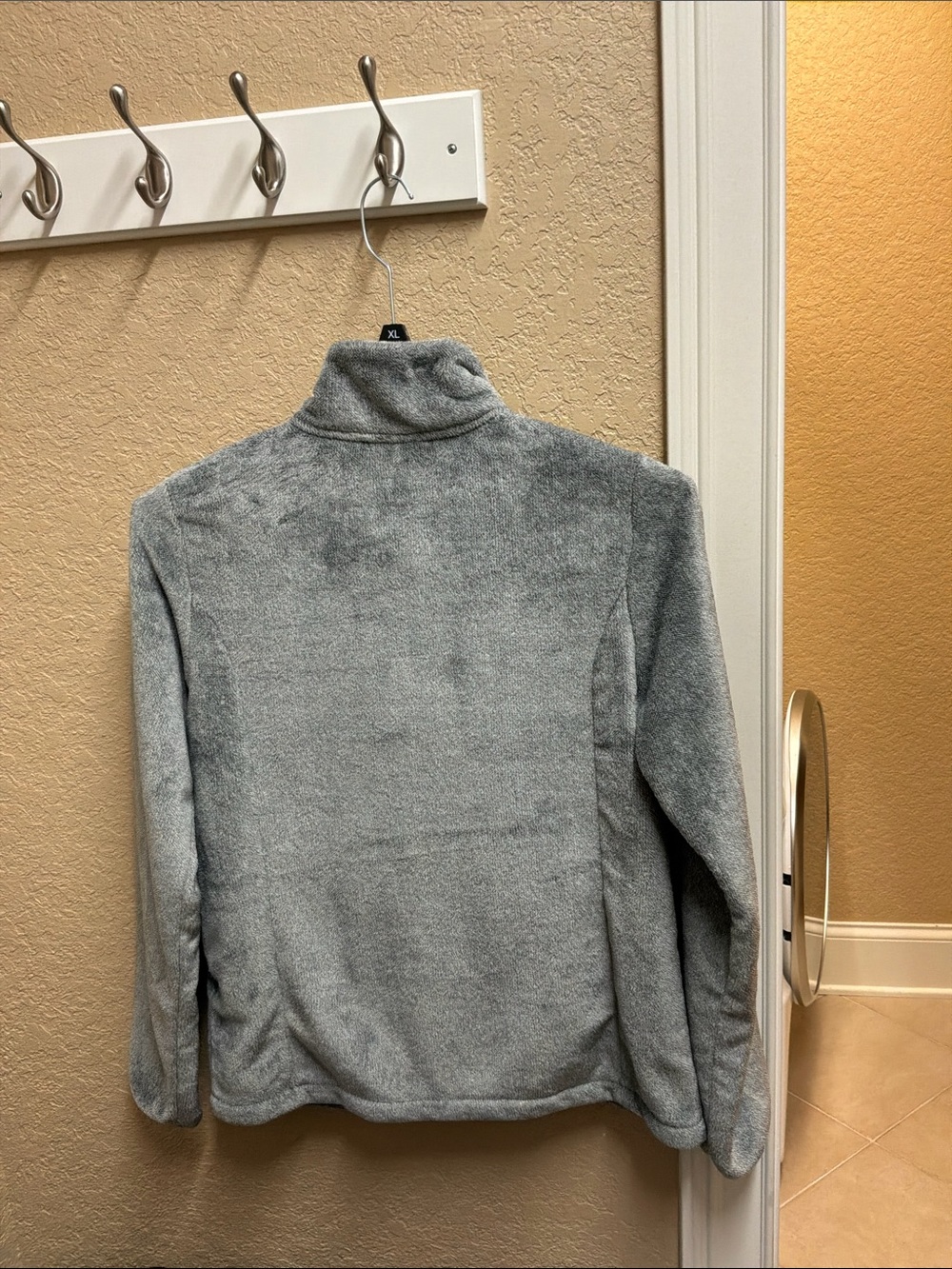 Women Jacket Subcategory Classification - Picture 3 of 3